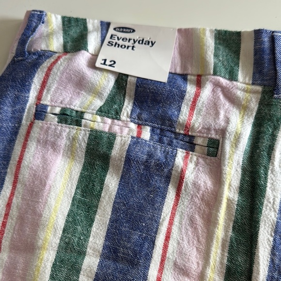 Old Navy Striped Multicolor Women's Shorts NWT - Picture 4 of 6